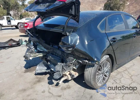 2024 Kia Forte Gt-Line z USA, uszkodzony, nr VIN 3KPF54AD9RE691375